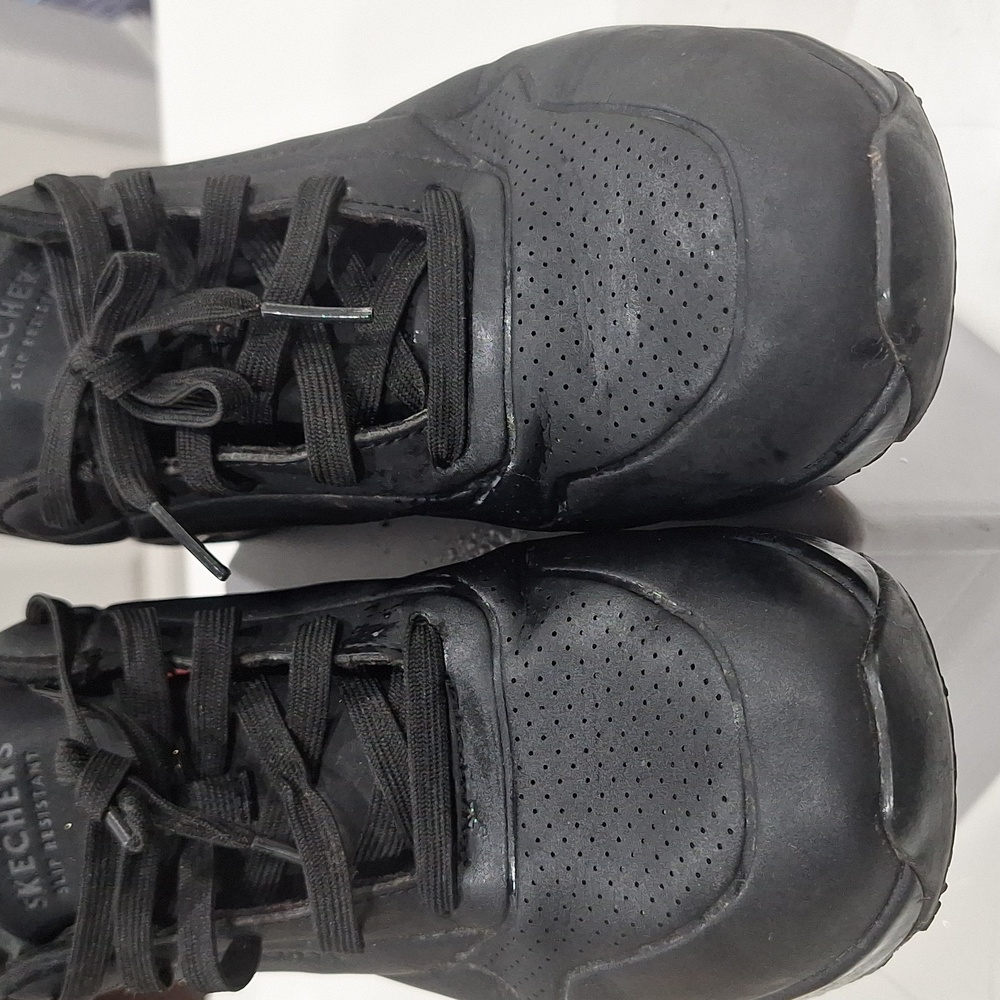 Shoes Sketchers non slip shoes